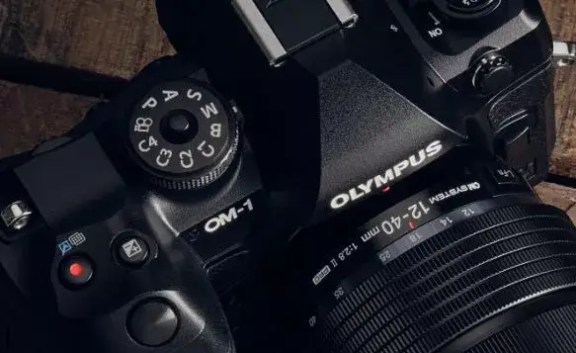 olympus OM-1